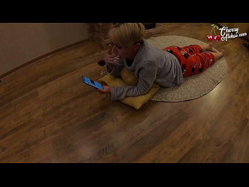 ❤️ Beprotiška blondinė čiulpia didžiulį penį ir šokinėja ant jo - analinis seksas ️ Porno prie mūsų lt.naughtyhentai.ru ❌️